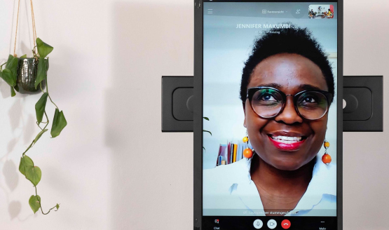 RADIOSENDUNG: Schriftstellerin Jennifer Makumbi zu Gast bei stimmen afrikas